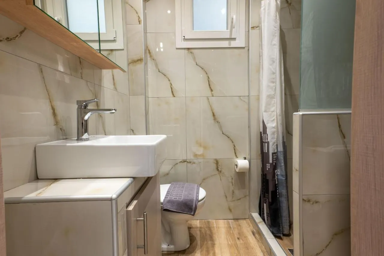 Apartment F & B Collection - Close To Seaside Boardwalk Thessaloniki